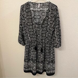 Xhilaration Short Sleeve Black and White Dress Size XL